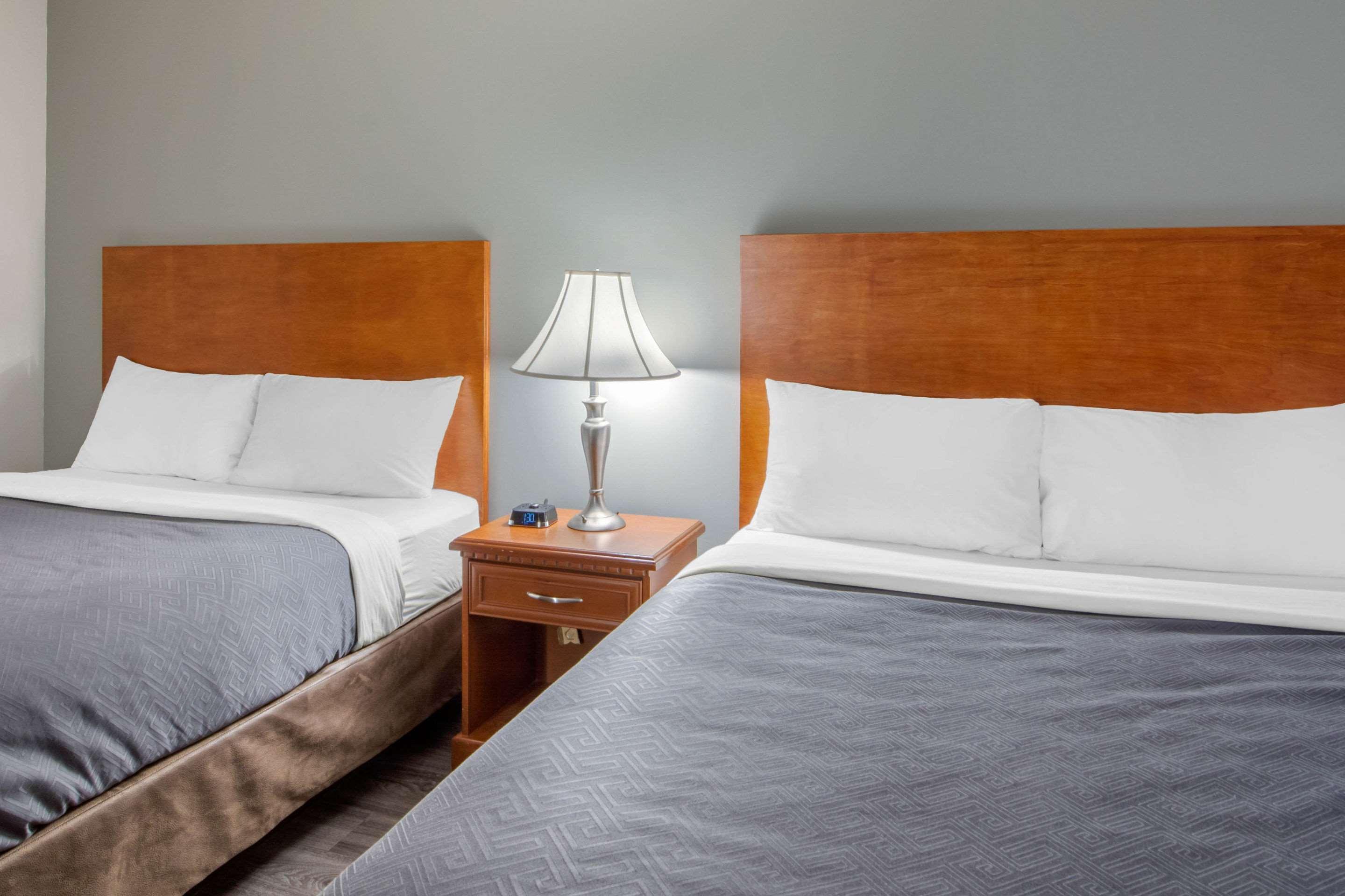 Econo Lodge Риджайна Экстерьер фото