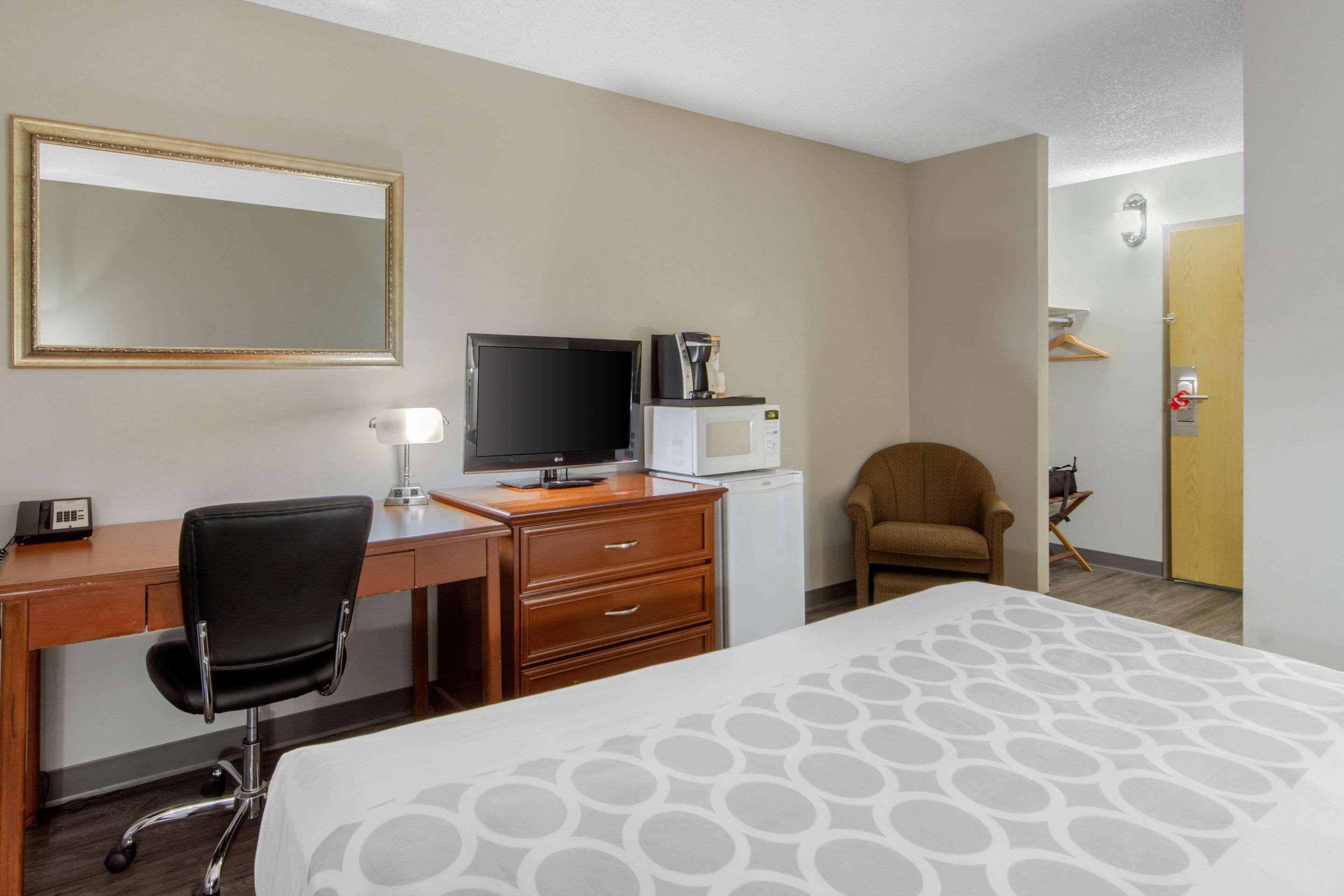 Econo Lodge Риджайна Экстерьер фото