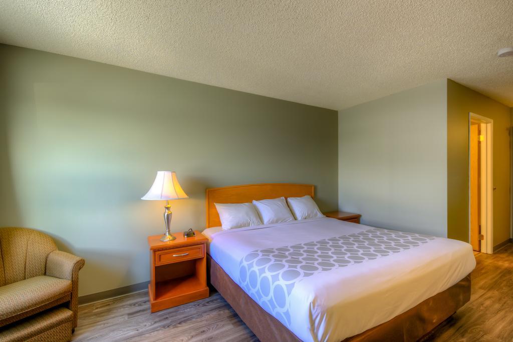 Econo Lodge Риджайна Экстерьер фото